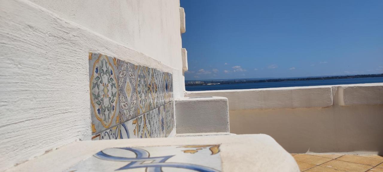 Apartamento Il Palazzino Tarento Exterior foto